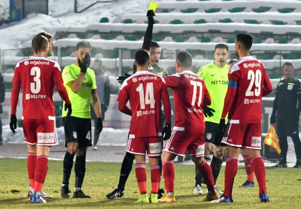 Bouhenna a „trântit” un meci pentru CFR și acum a semnat cu FCSB: „Ne-a mințit, ne-a tot dus cu zăhărelul”