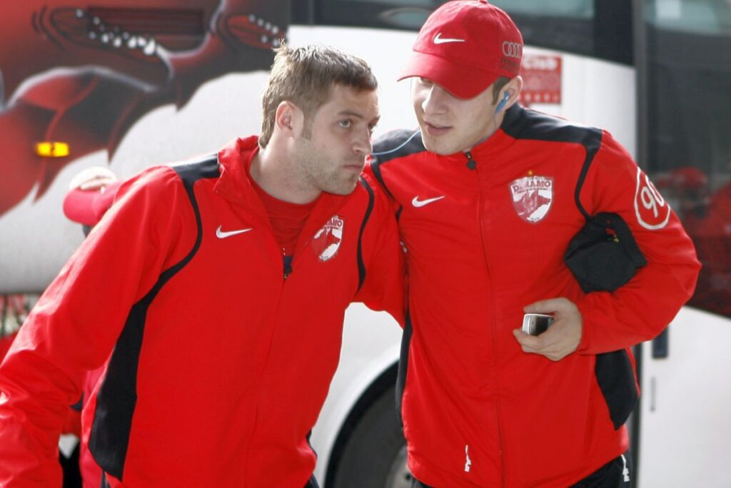 DINAMO. Retras din fotbal, Cosmin Moți așteaptă telefonul conducerii „câinilor”: „M-aș apuca iar!”