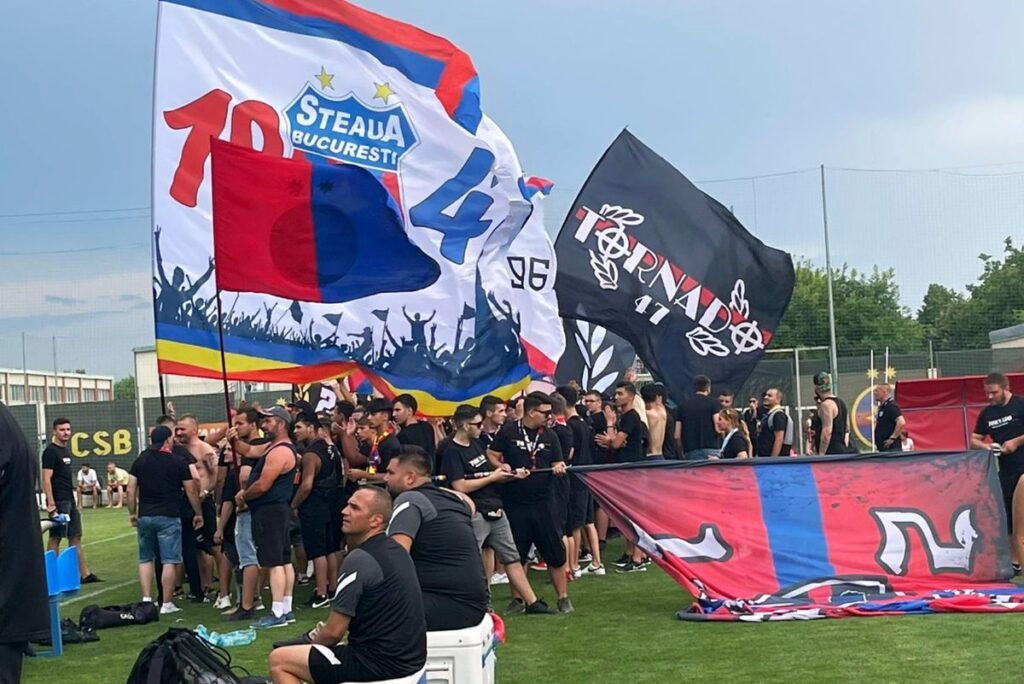 FCSB – FC Sfântul Gheorghe. Ultrașii roș-albaștrilor au făcut spectacol la amicalul de la baza din Berceni!