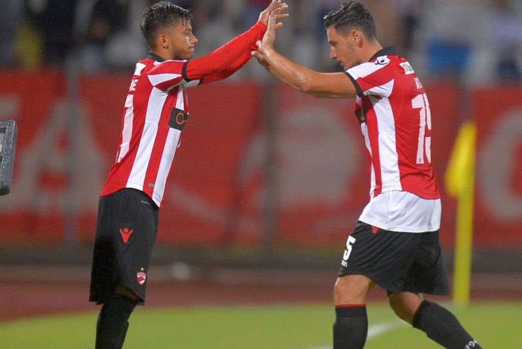 Strigătul lui Liviu Gheorghe, jucătorul captiv la Dinamo: „Am intrat în depresie, ne-au înlăturat ca pe niște câini vagabonzi!”