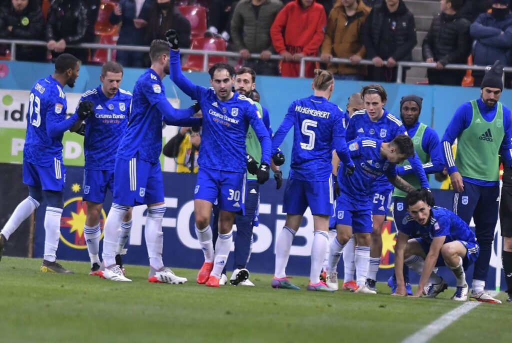 Anunț important pentru FCU Craiova » Oltenilor li s-a ridicat interdicția la transferuri + Au anunțat primele două achiziții